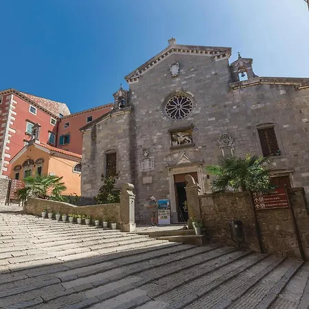1 Bedroom Stunning In * Rabac