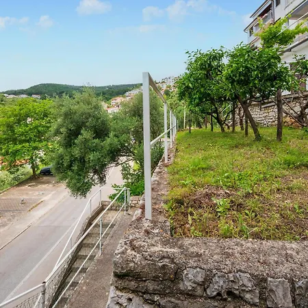 1 Bedroom Stunning In * Rabac