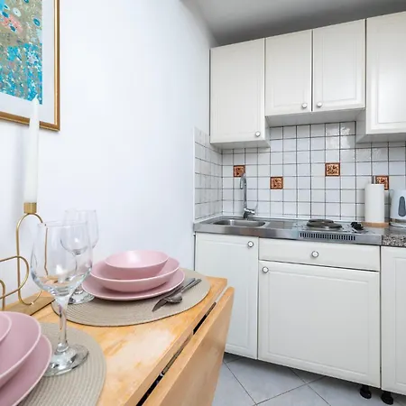 1 Bedroom Stunning In Apartman Rabac